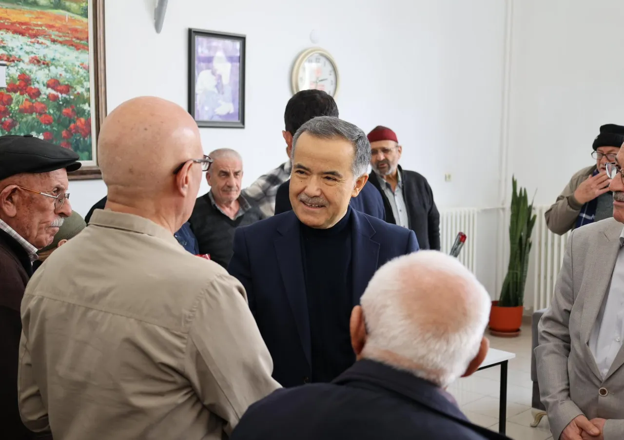 AK Partili Aydoğdu'dan Bayram Öncesi Huzurevi Ziyareti