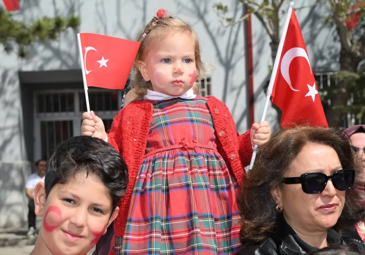 Aksaray'da 23 Nisan Coşkusu: Protokol Kılıçaslan İlkokulu'nda Çocuklarla Buluştu