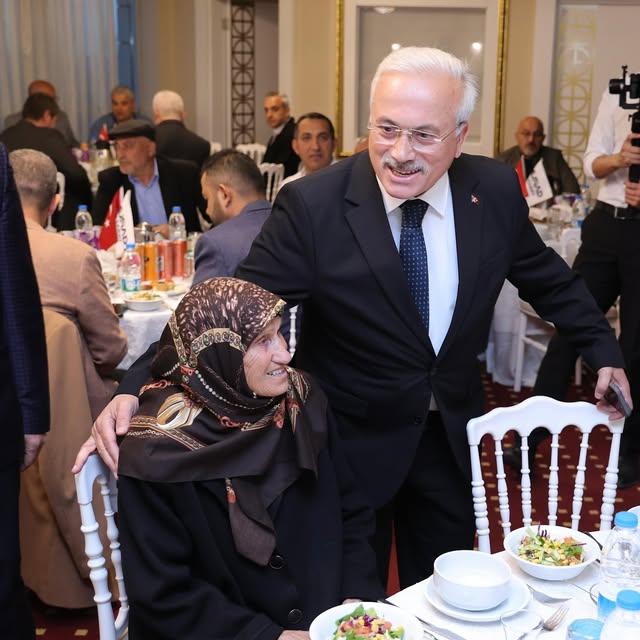 Aksaray Valisi Kumbuzoğlu, Huzurevinde İftar Programına Katıldı