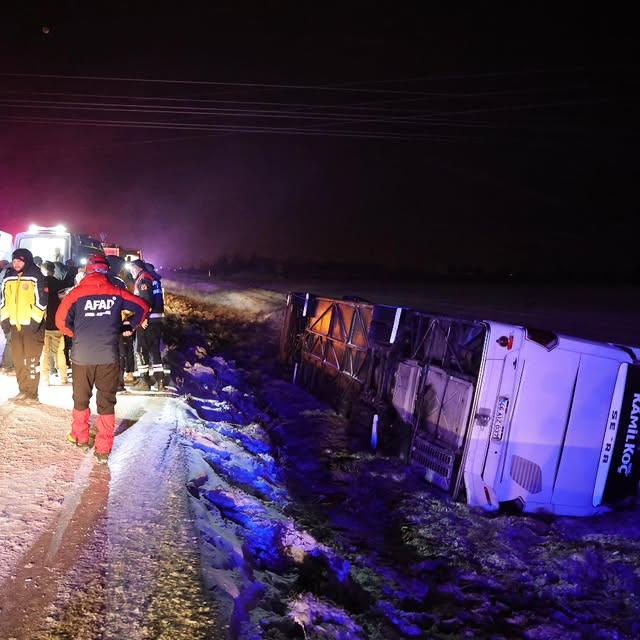 Aksaray-Konya yolunda otobüs kazası: 18 yaralı