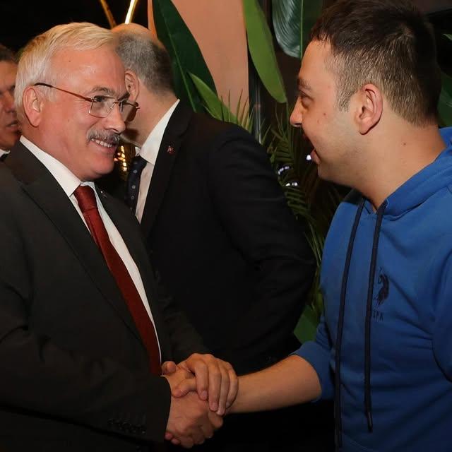 Aksaray Valisi, İftar Sofrasında Özel Gereksinimli Çocuklarla Bir Araya Geldi