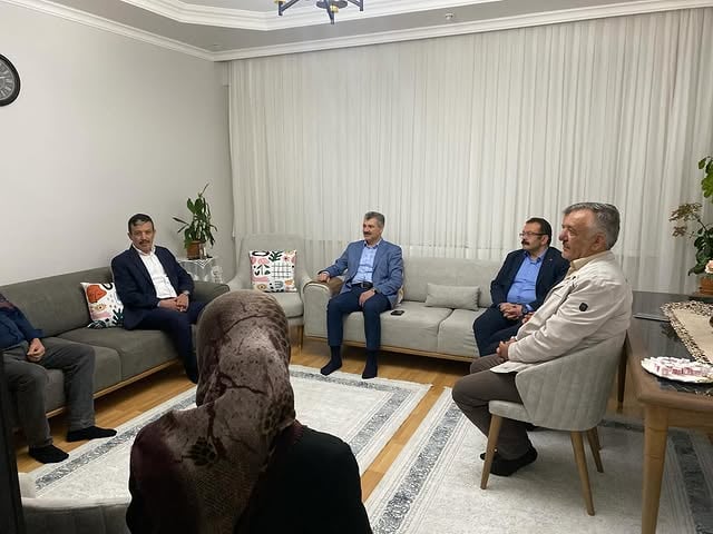 Aksaray AK Parti İl Başkanı ve Teşkilatı, Zeynep Kara'nın Ailesine Taziye Ziyareti Yaptı