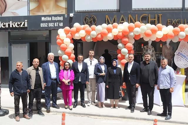 Aksaray'da Yeni Mağaza Açılışına İYİ Partili Sercan Belgemen Katıldı
