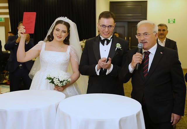 Aksaray Valisi Kumbuzoğlu, Damla-Seyithan Düğün Merasimine Katıldı