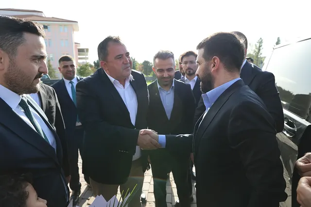 Aksaray Ticaret ve Sanayi Odası Başkanı Koçaş, TÜGVA Aksaray İl Başkanı Aliç'in Görev Devralma Törenine Katıldı
