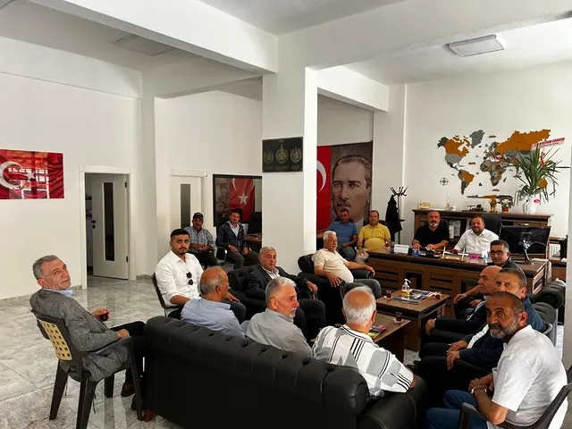 AK Parti Aksaray İl Başkanı Aktürk, Sarıyahşi'de Teşkilatlarla İstişare Toplantısı Düzenledi