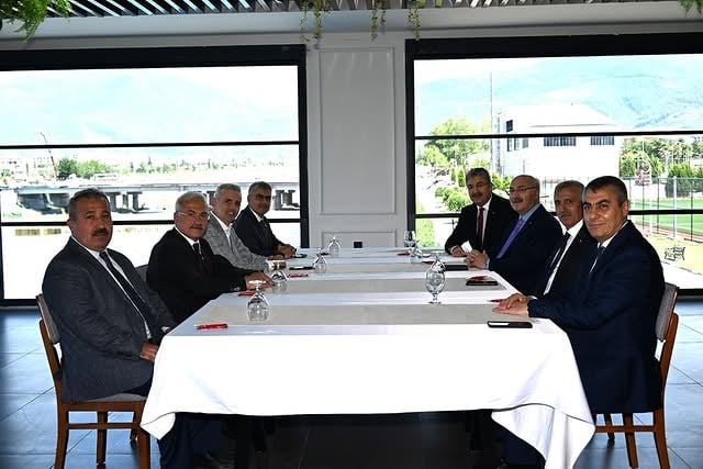 Aksaray Valisi Kumbuzoğlu, Düzensiz Göçle Mücadele Toplantısına Katıldı