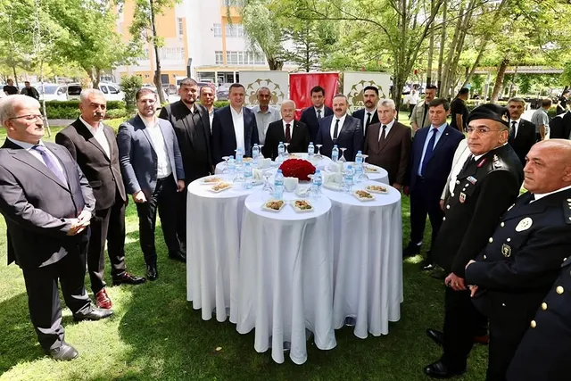 İYİ Parti Aksaray İl Başkanı ve Milletvekili Bayramlaşma Programına Katıldı