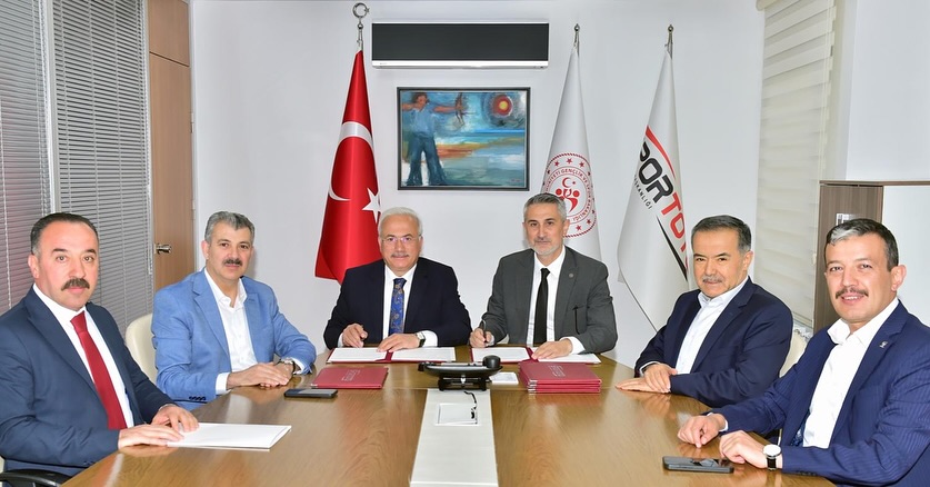 Aksaray'a Yatırım: Yeni Spor Tesisi Projeleri İçin Protokol İmzalandı