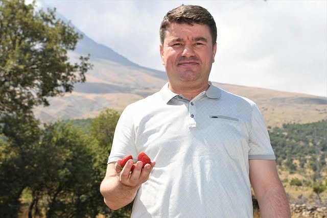 Aksaray Belediye Başkanı Evren Dinçer'den Mübarek Cuma Mesajı