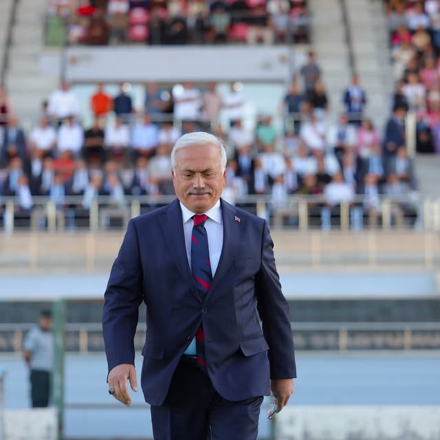 Aksaray Valisi Kumbuzoğlu, Üniversite Mezuniyet Törenine Katıldı