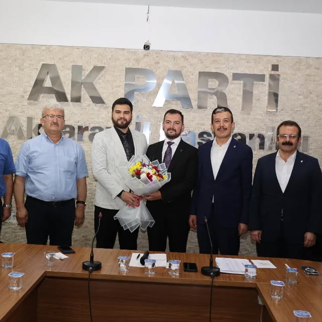 Aksaray AK Parti'de Gençlik Kolları Devir Teslim Töreni Gerçekleştirildi