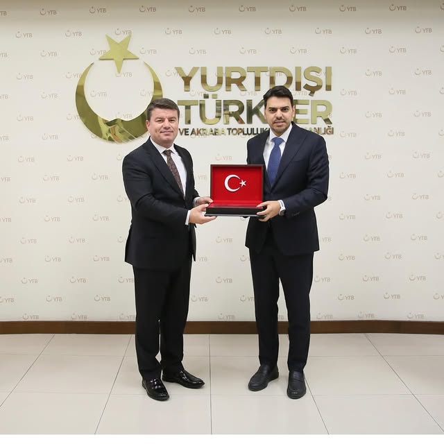 Aksaray Belediye Başkanı Dinçer, Yurtdışı Türkler ve Akraba Toplulukları Başkanı Eren'i Ziyaret Etti