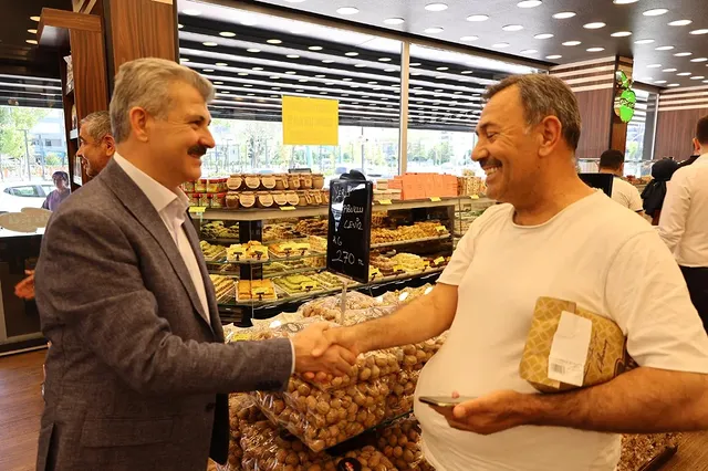 AK Parti Aksaray İl Başkanı Hamza Aktürk Esnaf Ziyaretinde