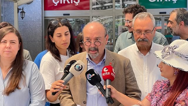 AKP'li İl Başkanı, Eski Milletvekili Ahmet Hamdi Çamlı Hakkında Suç Duyurusunda Bulundu
