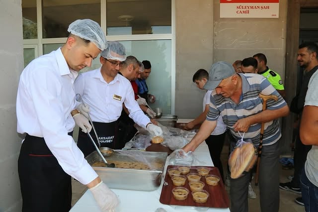 Aksaray Emniyet Müdürlüğü'nden Muharrem Ayı Aşure Dağıtımı