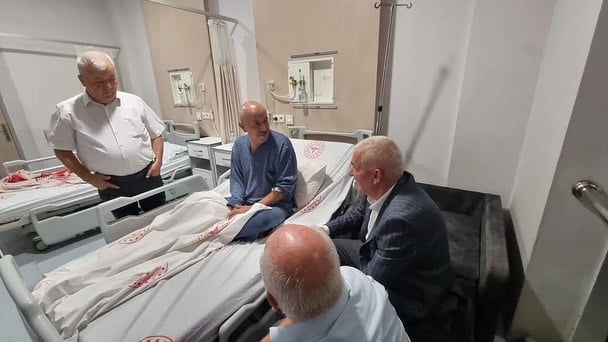 MHP Heyeti, Kalp Rahatsızlığı Geçiren İl Yönetim Kurulu Üyesi Erol Alkan'ı Hastanede Ziyaret Etti