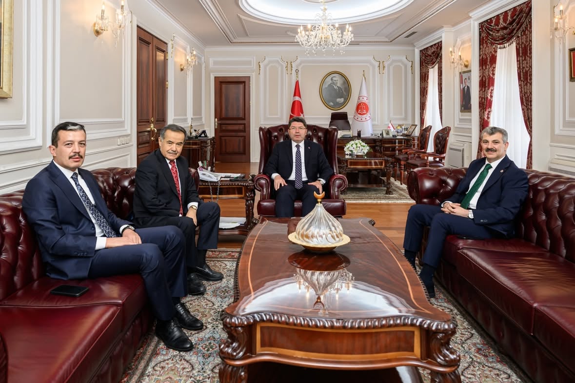 AK Parti Aksaray Milletvekili Aydoğdu, Adalet Bakanı Tunc'u Ziyaret Etti