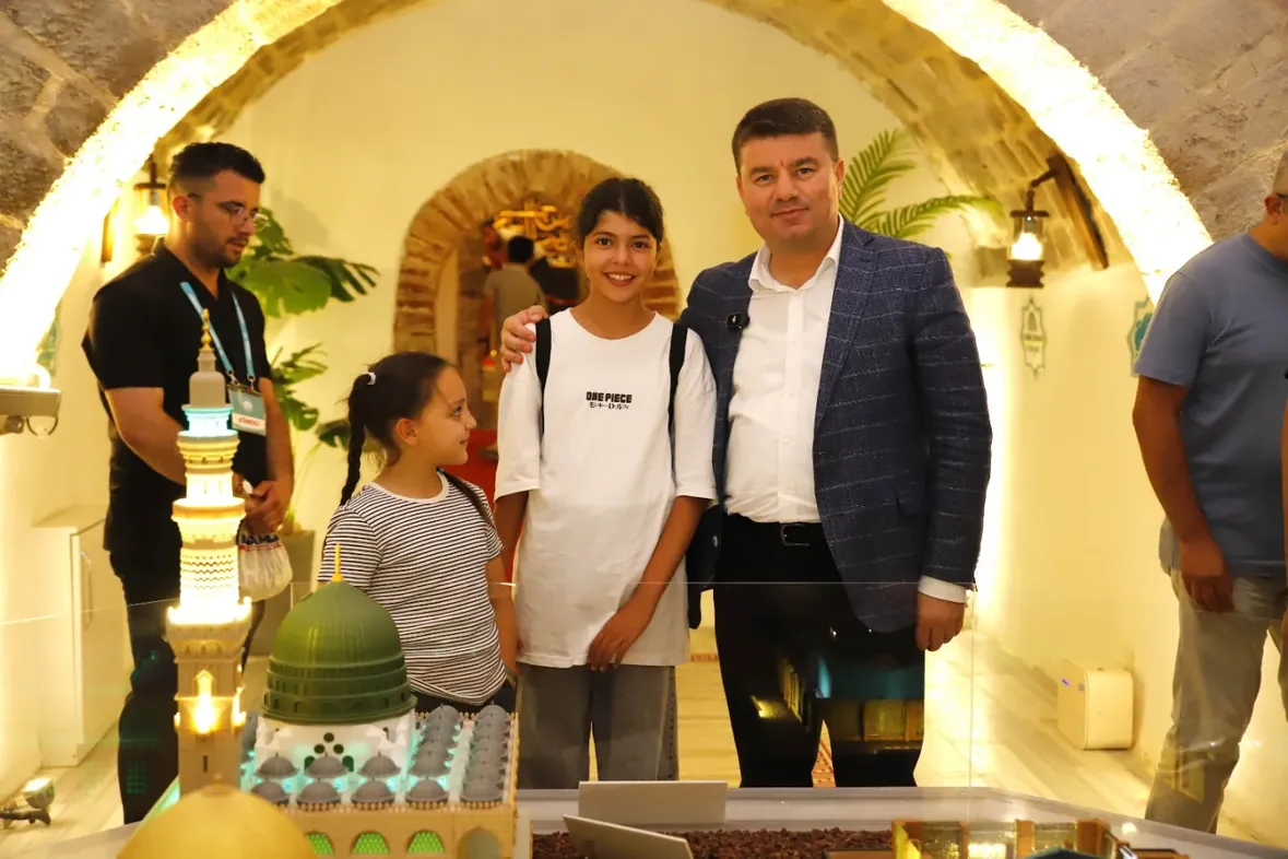 Aksaray'da Kutsal Emanetler Sergisi Ziyaretçilerini Bekliyor