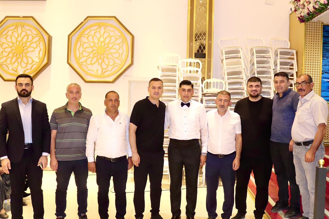 Aksaray'da Düğün Coşkusu: Milletvekili Yaldır'ın Katılımıyla Genç Çift Mutluluğa Yürüyüşe Çıktı