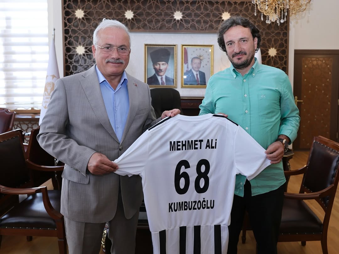 Aksarayspor Başkanı ve Yönetim Kurulu, Vali Kumbuzoğlu'nu Ziyaret Etti