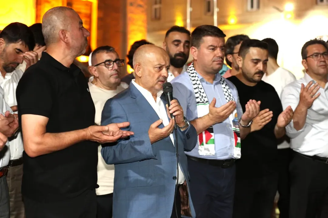 Aksaray'da Gazze'ye Destek Yürüyüşü: Hemşehriler Bir Araya Geldi
