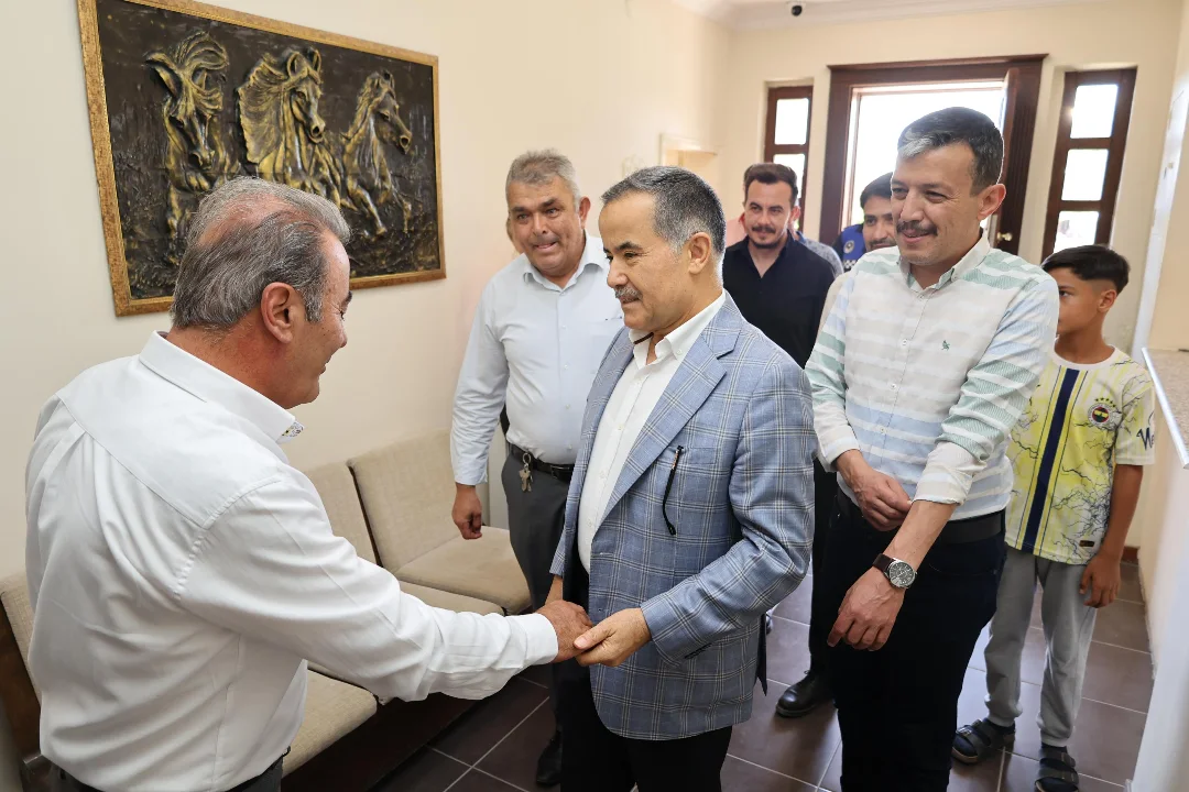 Aksaray'da AK Parti Heyeti, Güzelyurt Belediyesi'ni Ziyaret Etti