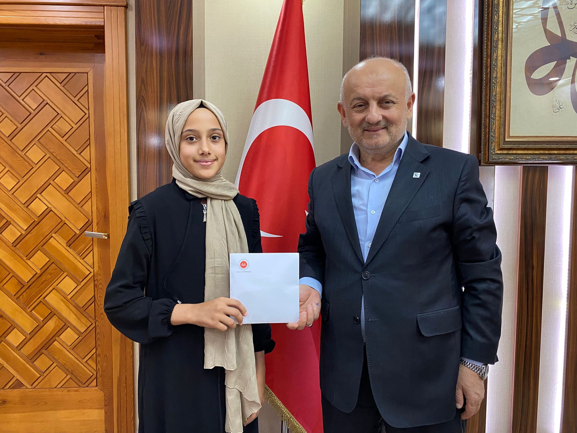 Aksaray'da Hafızlık Sınavında Başarılı Öğrencilere Umre Sevinci