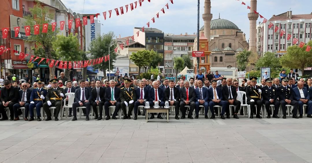 Aksaray'da 30 Ağustos Zafer Bayramı Coşkusu: Emniyet Müdürü Katıldı