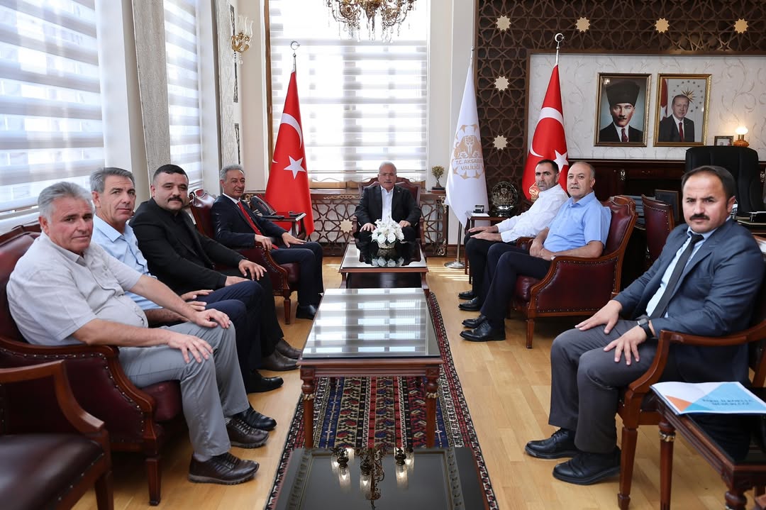 Aksaray Valisi Kumbuzoğlu, Eskil Belediye Başkanı Zavlak ve İl Genel Meclis Üyeleriyle İstişare Toplantısı Gerçekleştirdi