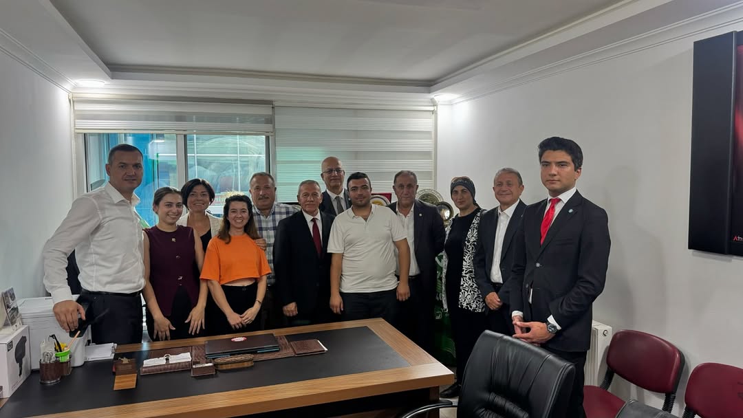 İYİ Parti Heyeti Kırşehir Çiğdem Gazetesi'ni Ziyaret Etti