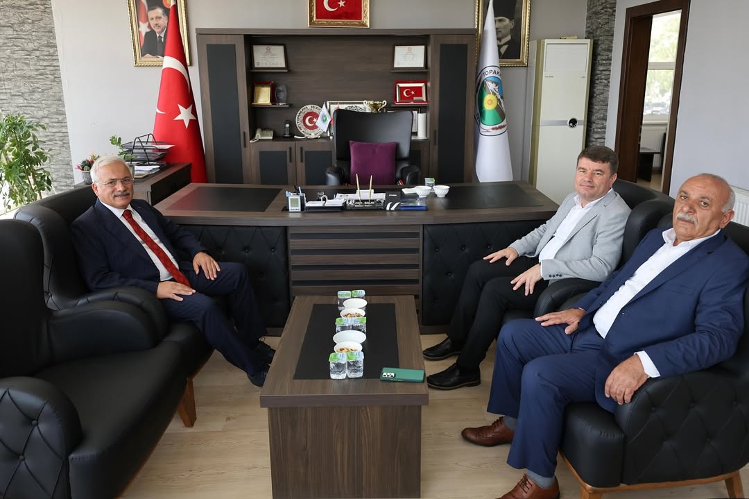 Aksaray Valisi Kumbuzoğlu, Topakkaya Belediyesi'ni Ziyaret Etti