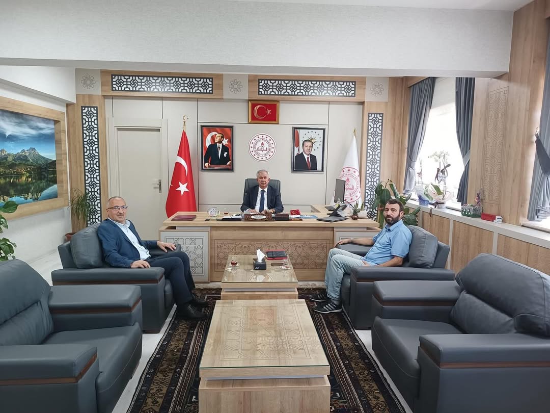 AK Parti Aksaray İl Başkanı Aktürk, İl Milli Eğitim Müdürü Alparslan'ı Ziyaret Etti