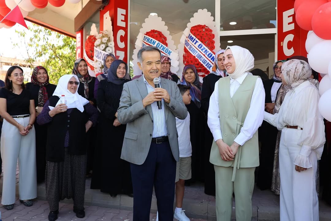 Aksaray'da Yeni İş Yeri Açıldı: Sevindiler Eczanesi Hizmete Girdi