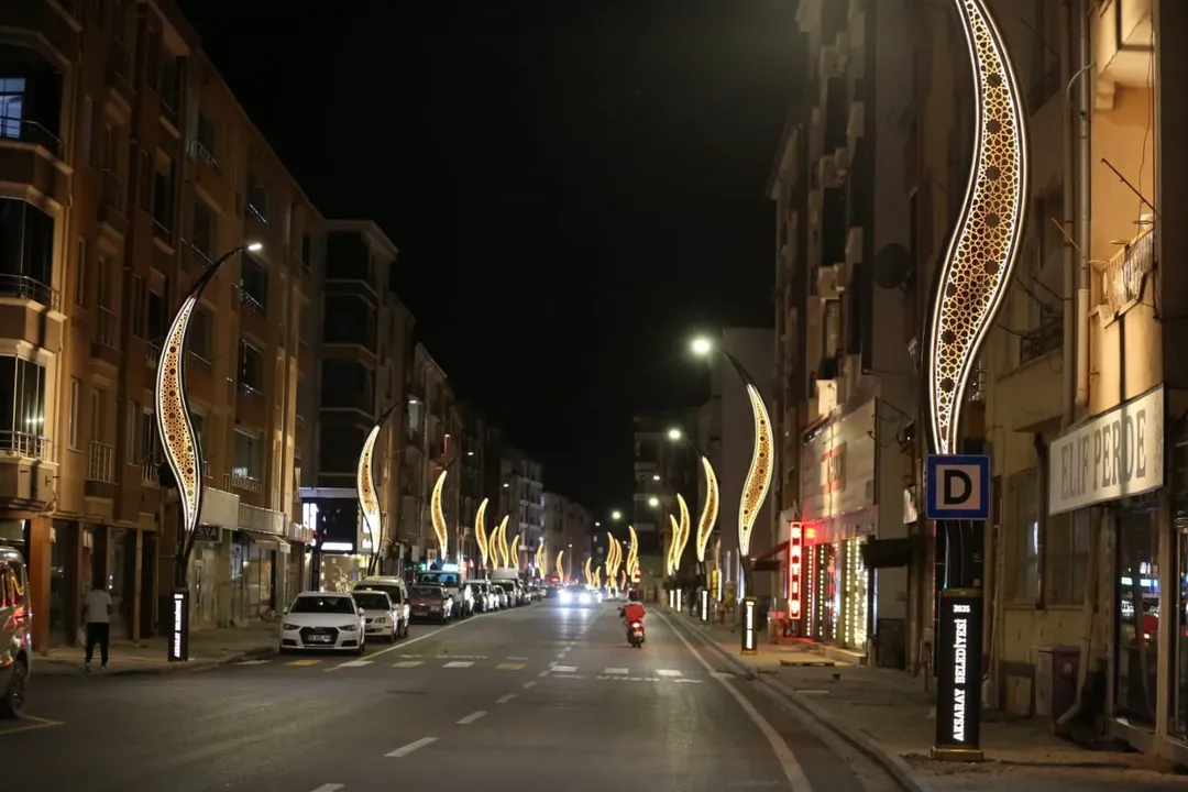 Aksaray'da Büyük Bölcek Caddesi Yenilendi: Şehir Daha Konforlu Hale Geliyor