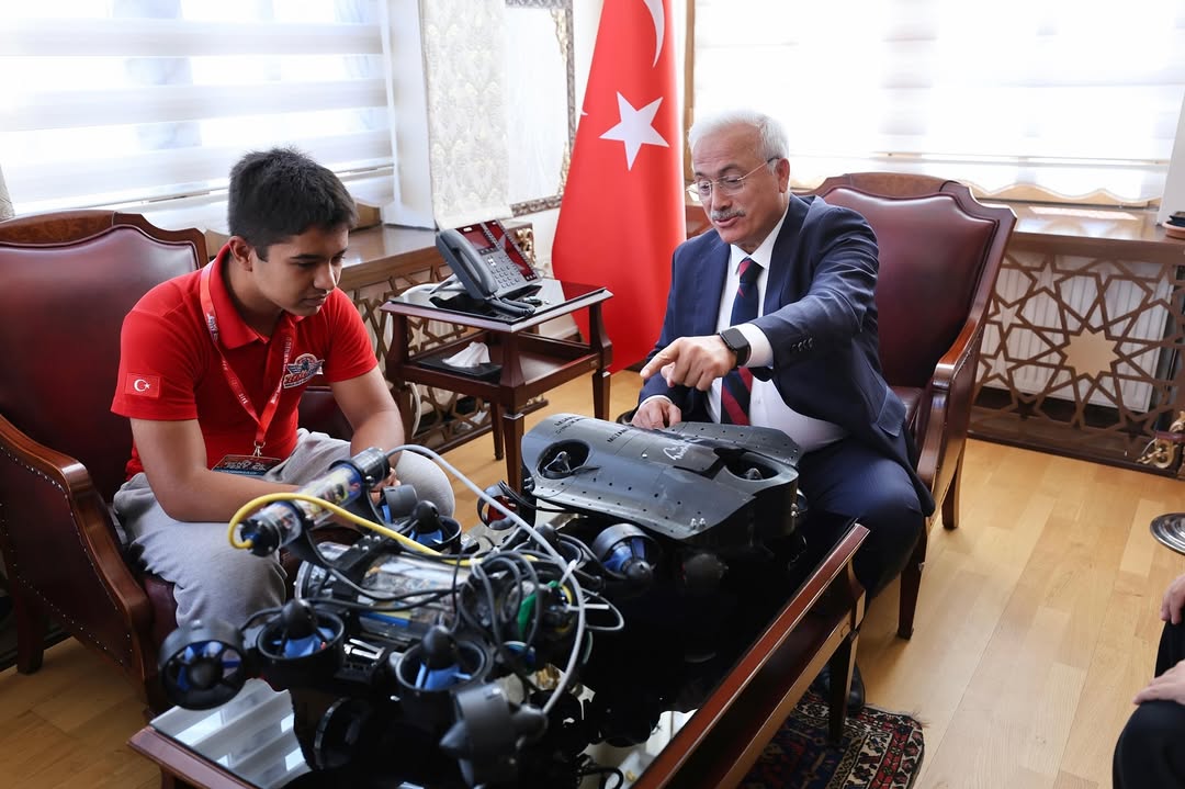 Aksaray'dan Teknofest Zaferi: Somuncu Baba Takımı Türkiye Birincisi Oldu