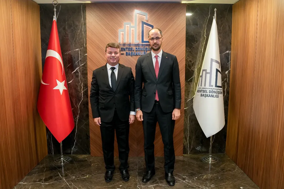Aksaray Belediye Başkanı Evren Dinçer, Kentsel Dönüşüm Çalışmalarını Bakanlıkla Görüştü
