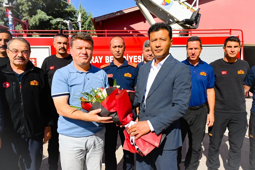Aksaray Belediye Başkanı Evren Dinçer, İtfaiye Haftası'nda Görevdeki Kahramanları Ziyaret Etti