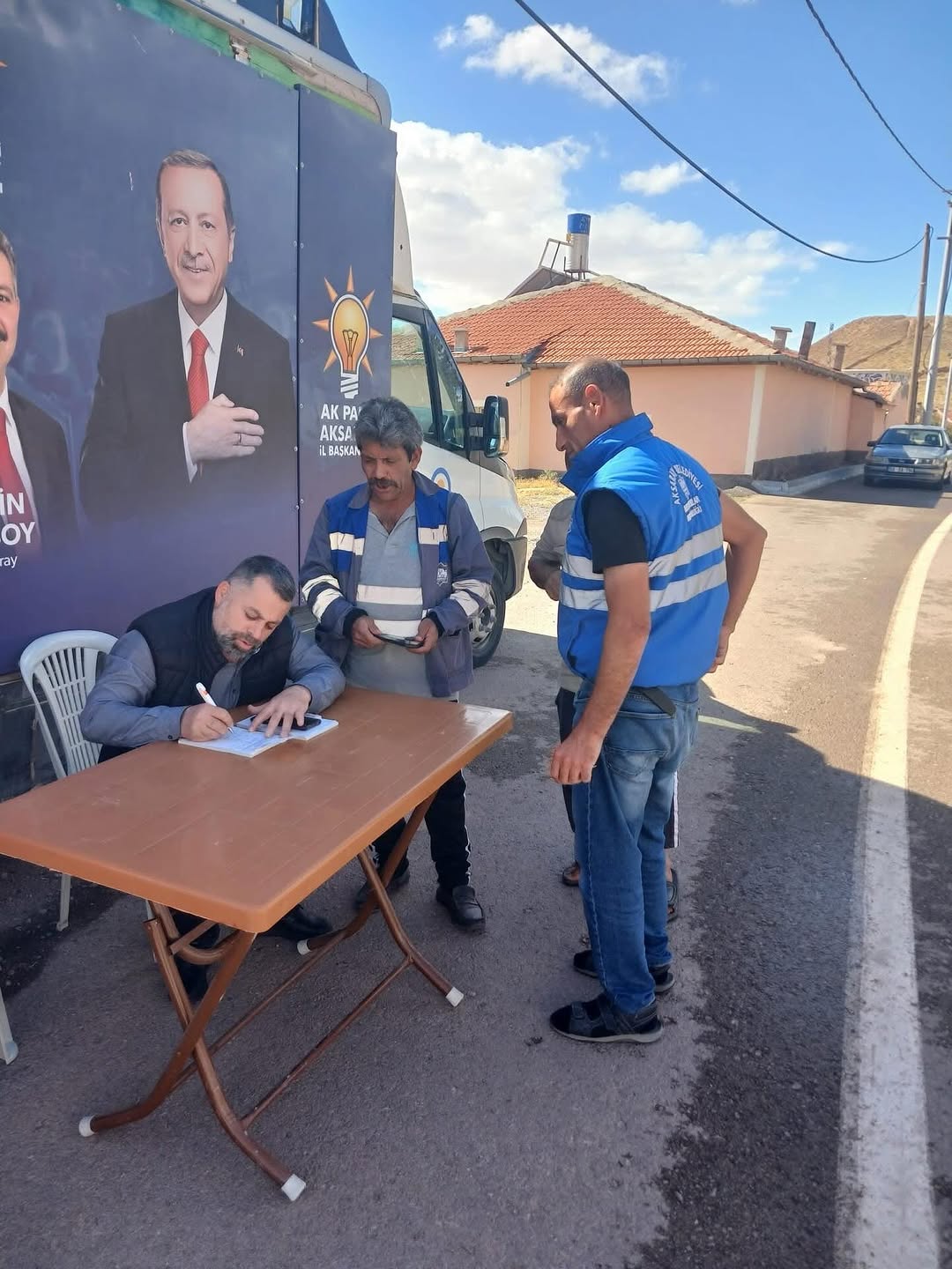 AK Parti Aksaray İl Teşkilatı Bayram Baba Mahallesi'nde Yeni Üye Kaydı İçin Stand Açtı