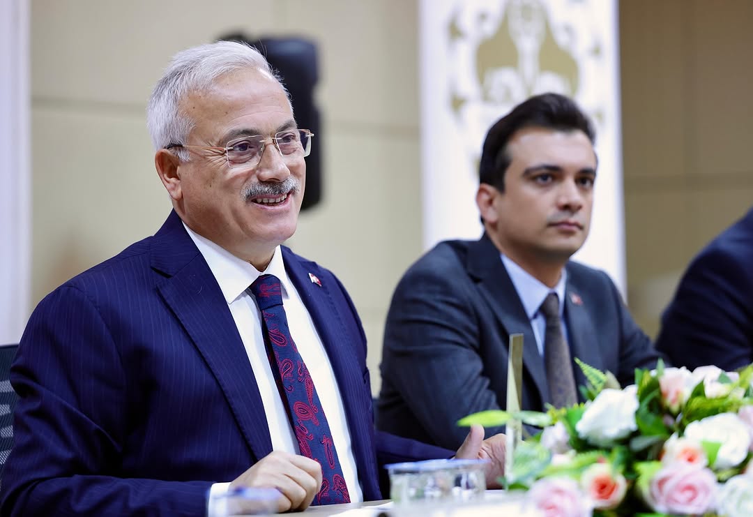 Aksaray Valisi Kumbuzoğlu, Eskil'de Muhtarlarla Bir Araya Geldi
