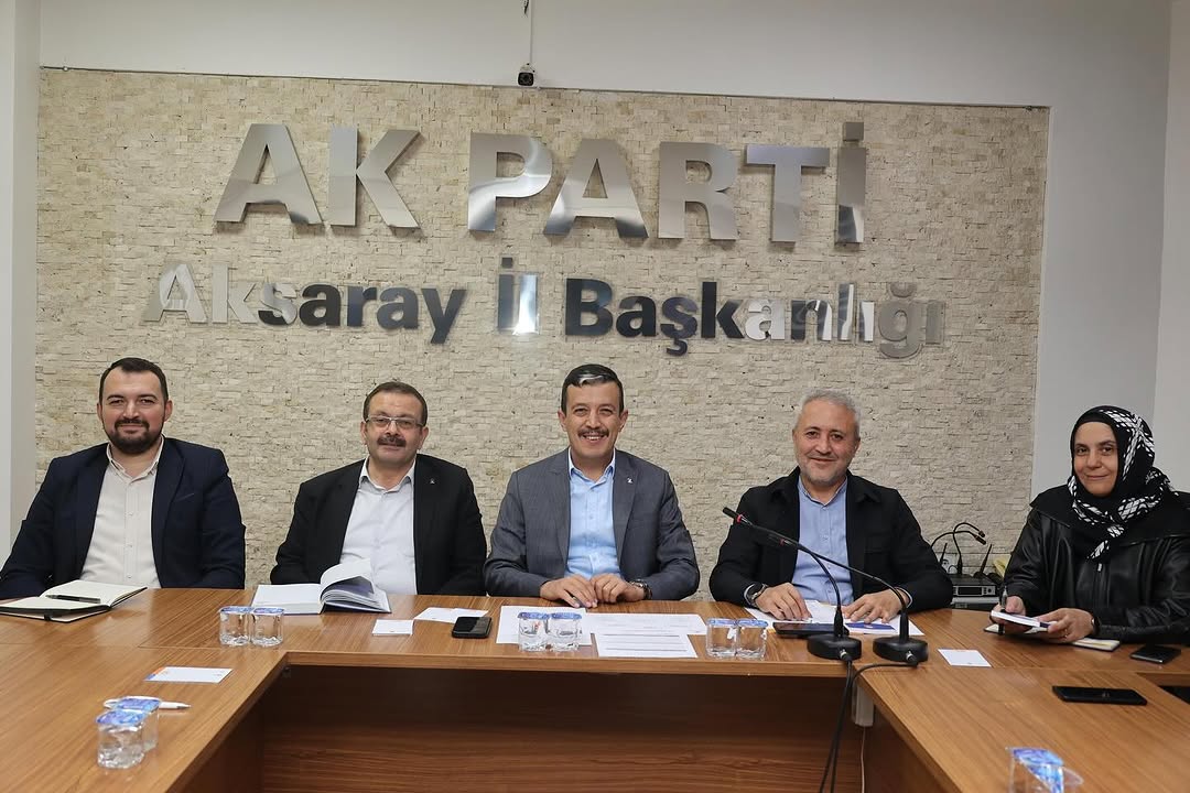 AK Parti Aksaray İl Başkanı Hamza Aktürk Başkanlığında Yürütme Kurulu Toplantısı Gerçekleştirildi