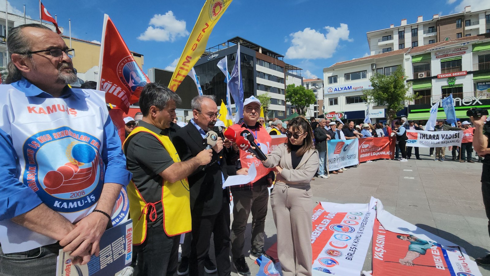 Aksaray’da 1 Mayıs Coşkusu: Emek ve Dayanışma Günü Meydanlarda Kutlandı