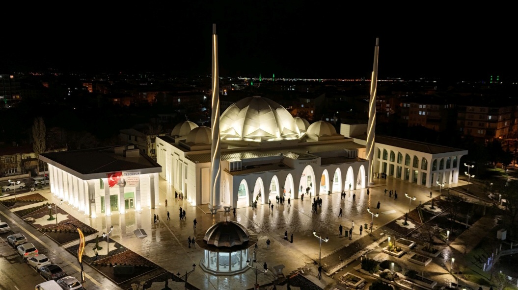 AKSARAY BELEDİYESİ SELÇUKLU KÜLLİYESİ’NDE KADİR GECESİNE ÖZEL PROGRAM DÜZENLİYOR
