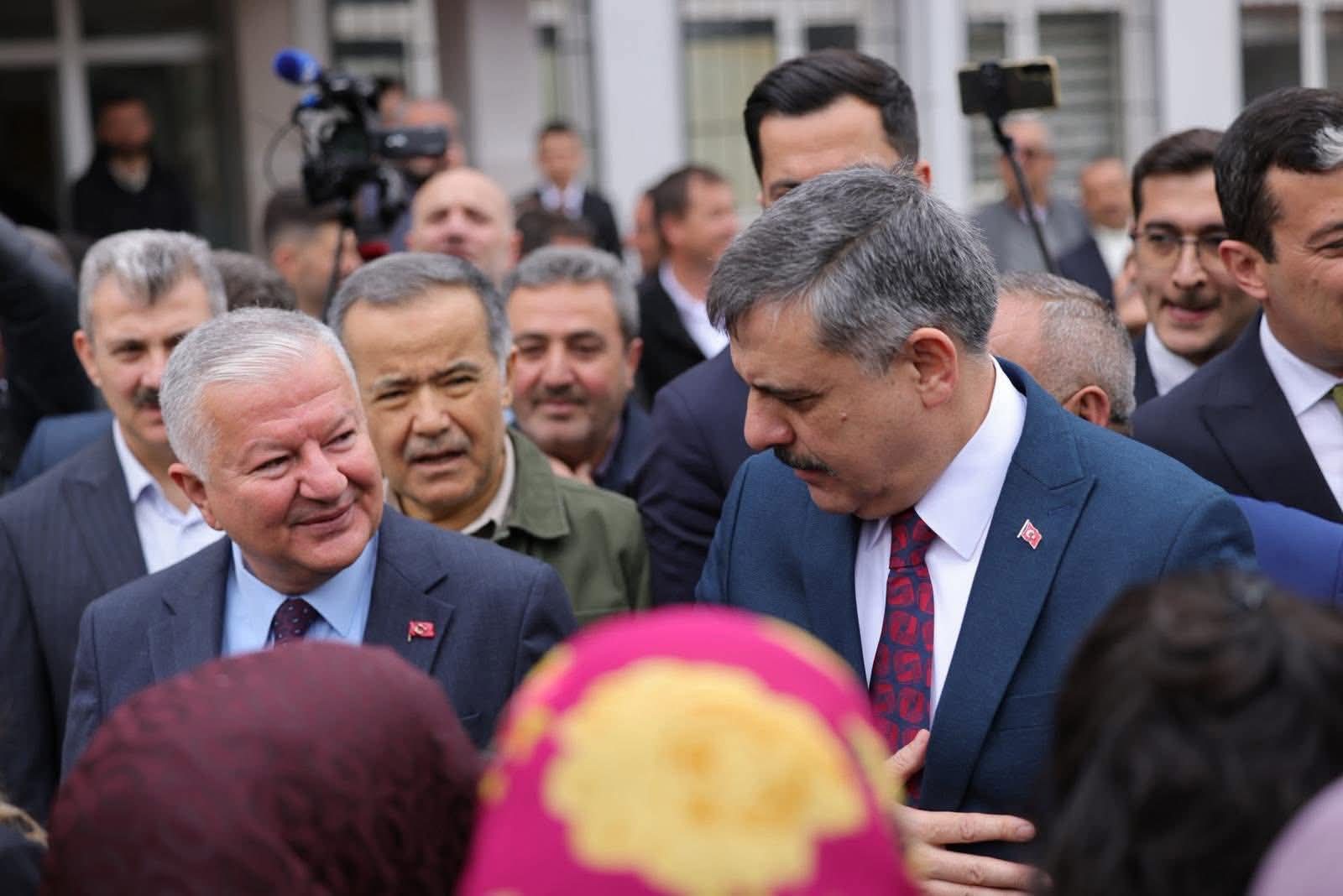 VALİ DURU PAYLAŞTI: BAKAN ÇİFTÇİ’YE GÜLAĞAÇ’TA COŞKULU KARŞILAMA