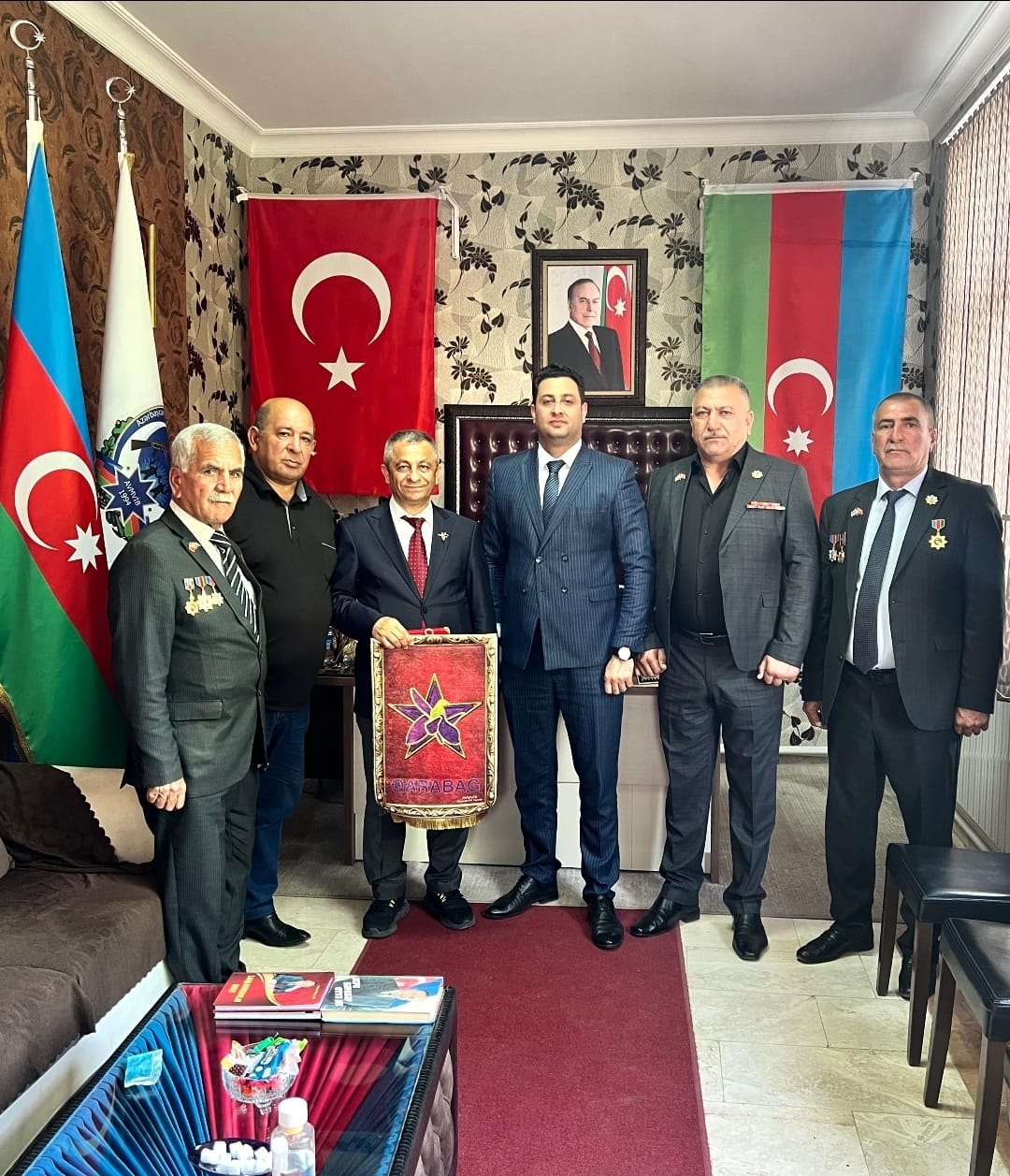 Prof. Dr. Himmet Karadal, Azerbaycan'da Karabağ Şehitlerinin Sembolü ile Onurlandırıldı