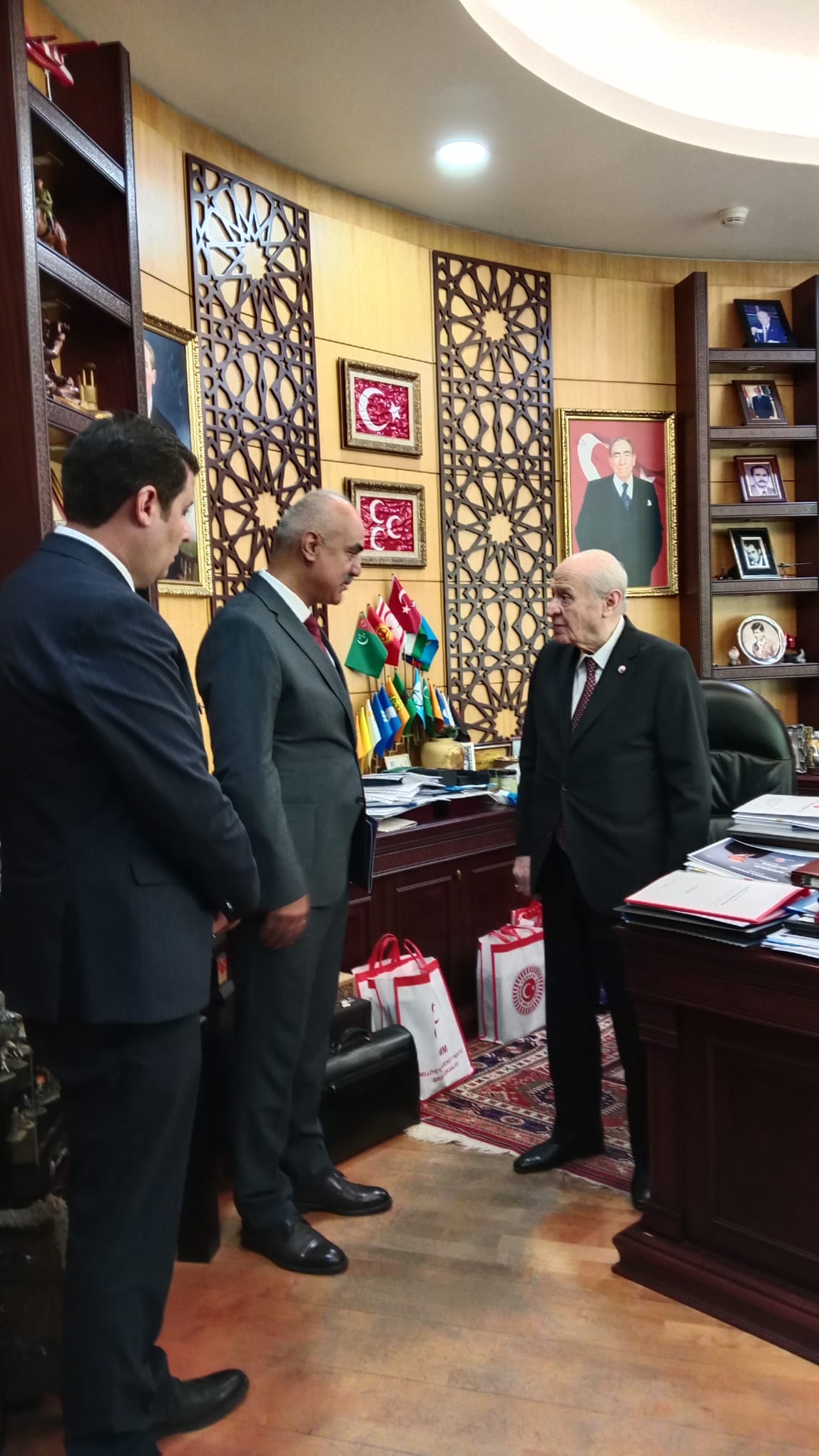Aksaray’dan Bahçeli’ye Anlamlı Ziyaret: “Evlatsız Yaşanır Ama Vatansız Asla”