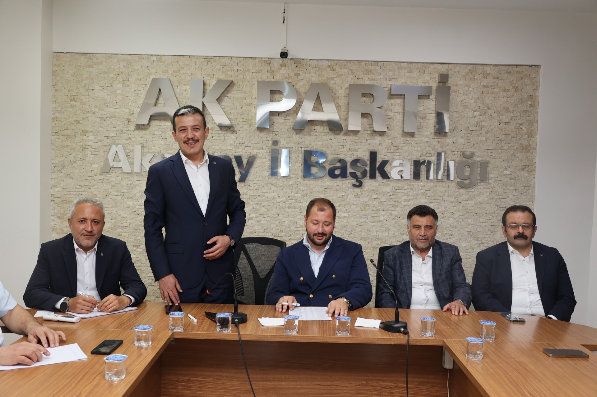 AK PARTİ AKSARAY TEŞKİLATI SAHADA