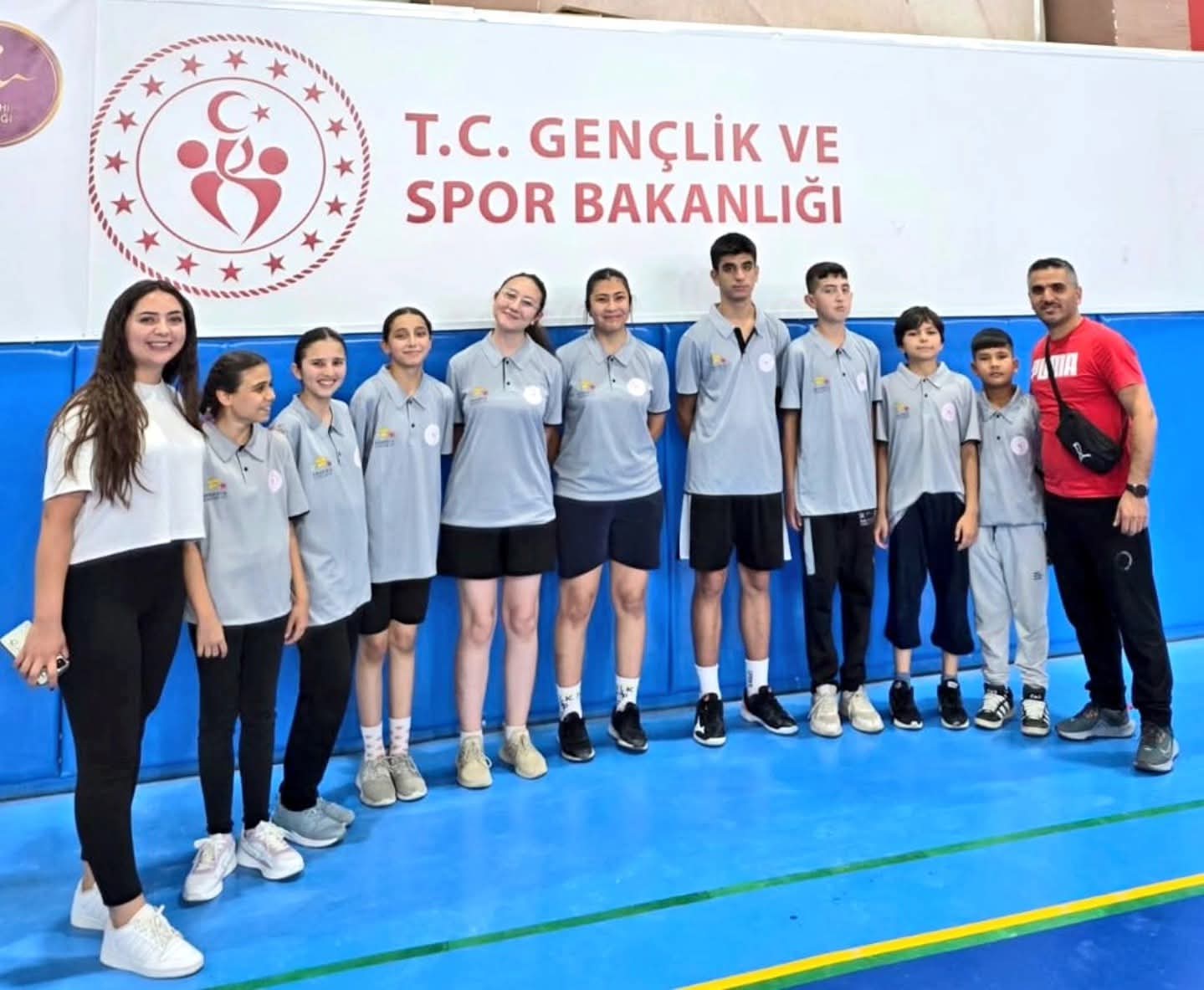Aksaray Badminton Takımı Anadolu Yıldızlar Ligi'nde Birincilik Elde Etti!