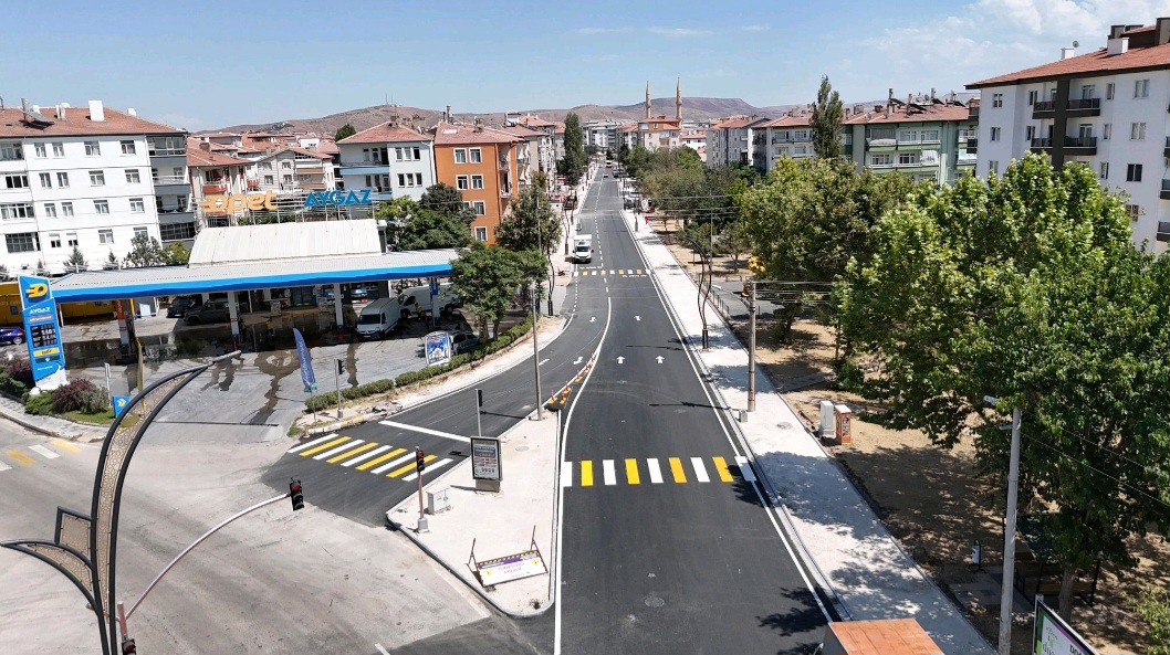 BÜYÜK BÖLCEK CADDESİ, ASFALT ÇALIŞMASININ ARDINDAN TRAFİĞE AÇILDI
