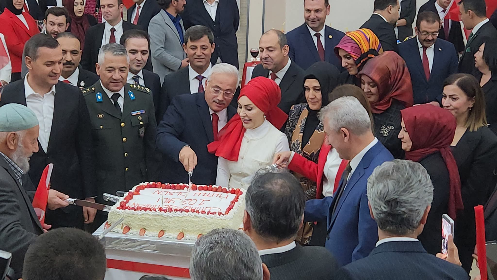 Aksaray'da Cumhuriyet'in 102. Yılı Coşkuyla Kutlandı